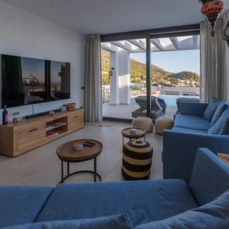 Buenavista Hills Casa Arce 4 Bedroom With Seaviews Malaga